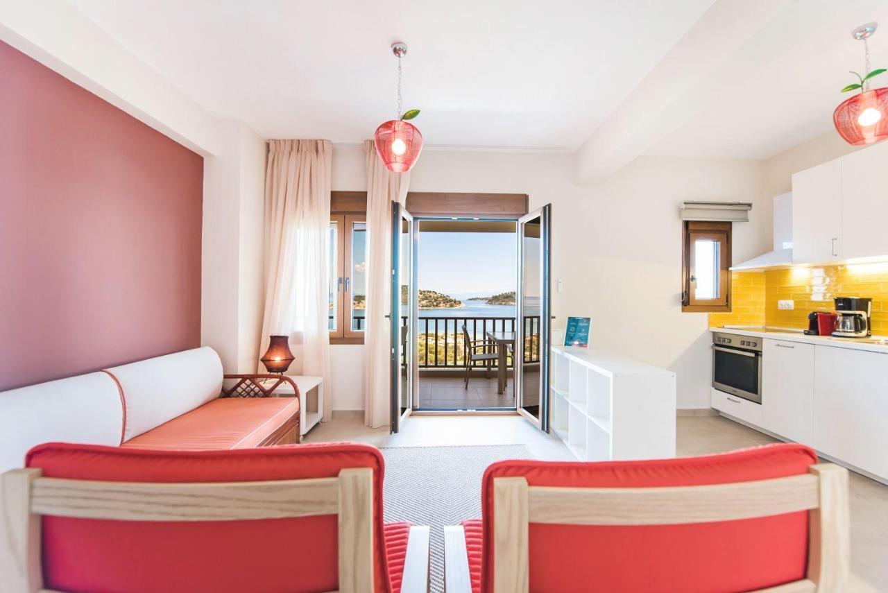 Nereus & Oceanus Beachfront Apartments, Lagonisi Beach #Feelslikehome Órmos Panajías Eksteriør bilde