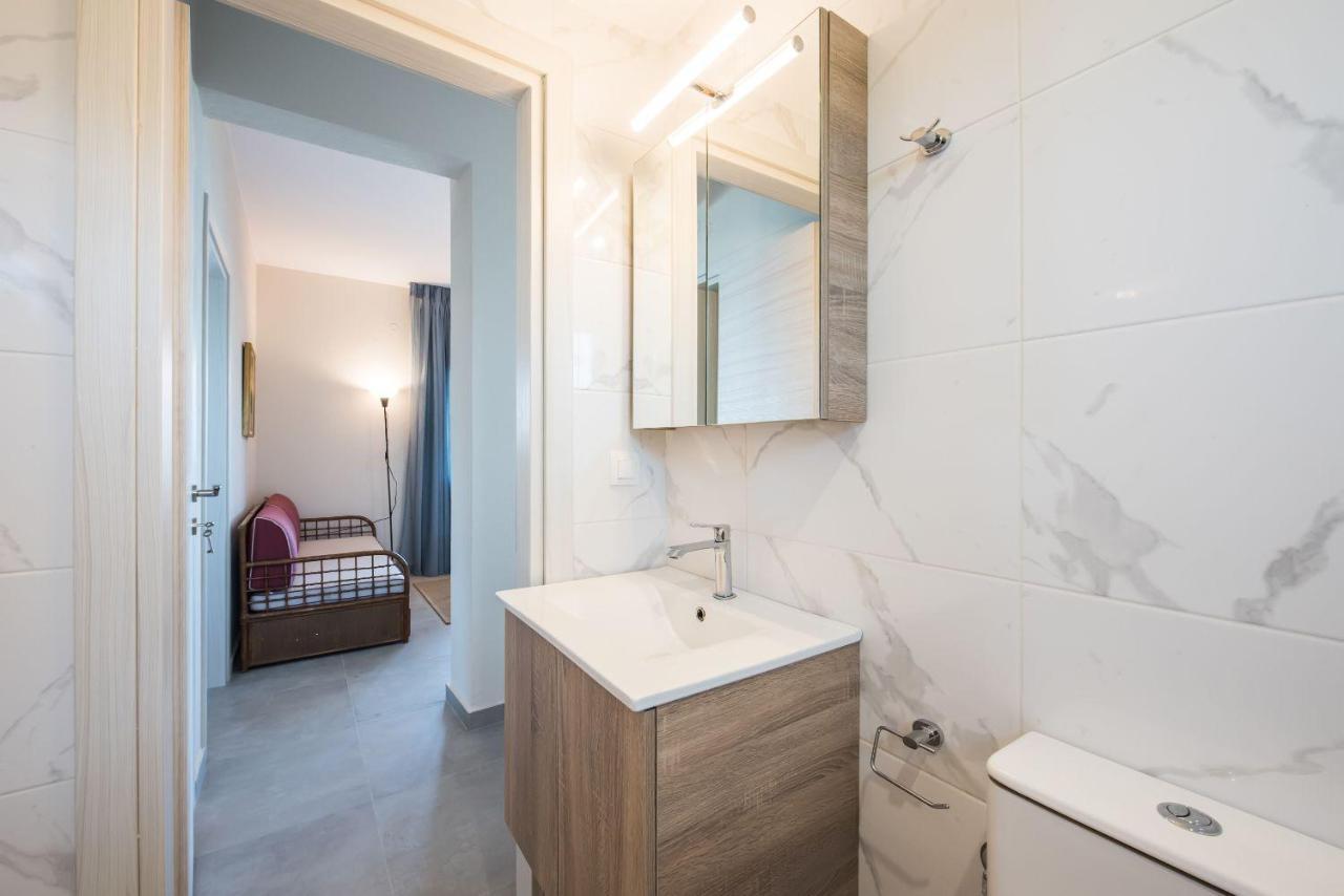 Nereus & Oceanus Beachfront Apartments, Lagonisi Beach #Feelslikehome Órmos Panajías Eksteriør bilde