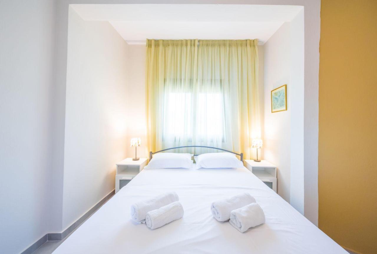 Nereus & Oceanus Beachfront Apartments, Lagonisi Beach #Feelslikehome Órmos Panajías Eksteriør bilde