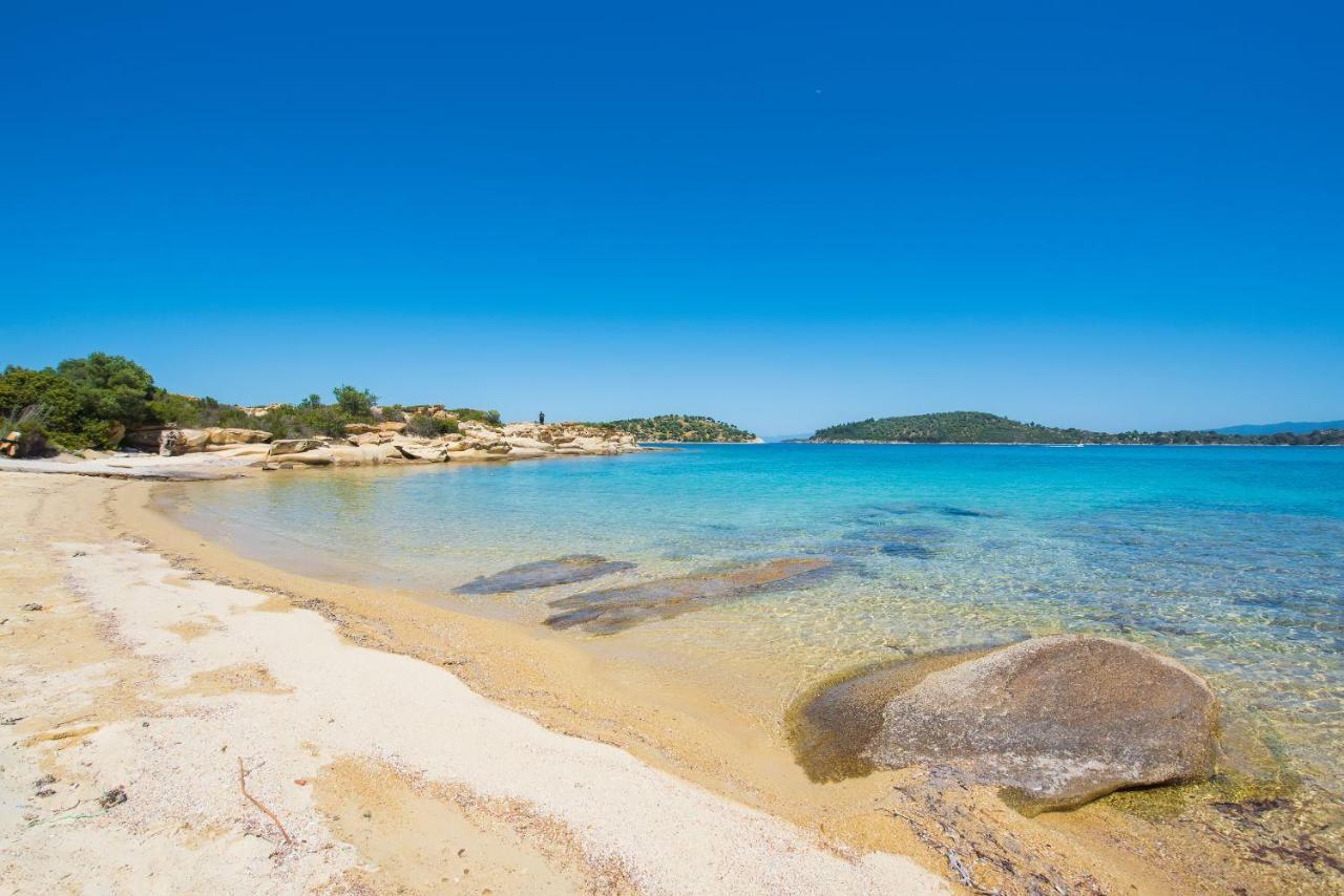 Nereus & Oceanus Beachfront Apartments, Lagonisi Beach #Feelslikehome Órmos Panajías Eksteriør bilde
