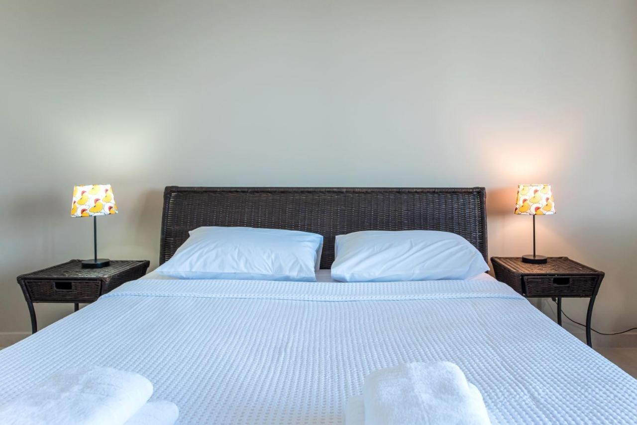 Nereus & Oceanus Beachfront Apartments, Lagonisi Beach #Feelslikehome Órmos Panajías Eksteriør bilde